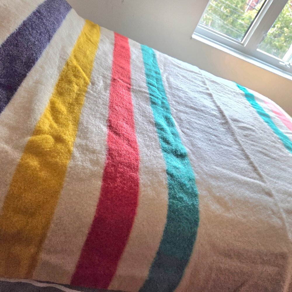Hudson Bay Vintage Wool Blanket - Picture 8 of 10